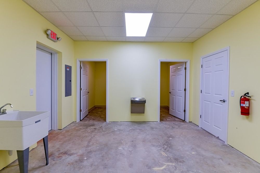 Cox Creek Plaza: 750 Cox Creek Pkwy, Florence, AL 35630